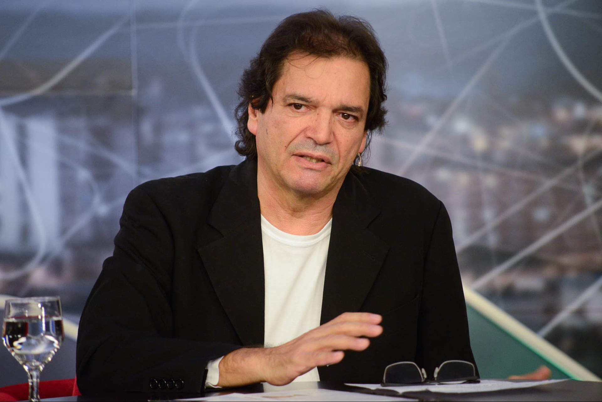 versão para tv a redefinição do humano impactos da tecnologia, com