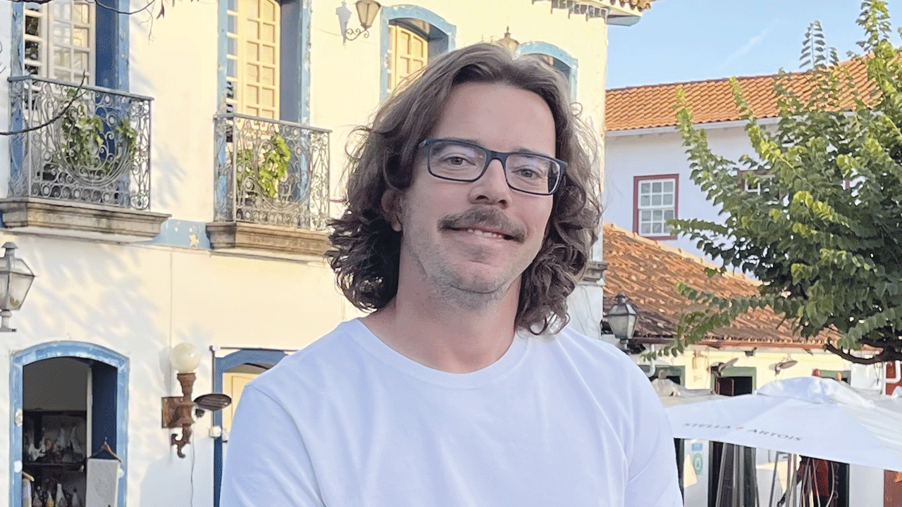 café gravação | Ostentação e inveja: dinâmicas emocionais da comparação social, com Raphael Bispo dos Santos