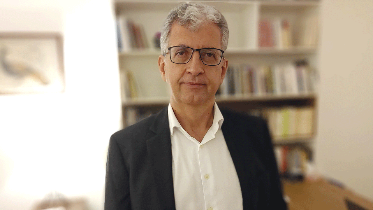 café gravação | Do desencantamento do mundo à canção que desperta os grandes e embala as crianças​, com Mario Eduardo Costa Pereira